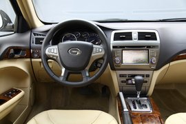 2011款广汽传祺2.0AT试驾