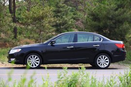 2011款广汽传祺2.0AT试驾