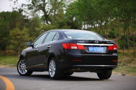 2011款广汽传祺2.0AT试驾