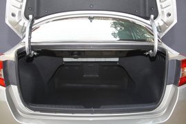 2011款东风悦达起亚K5深度试驾