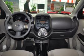 2011款日产阳光1.5XE CVT豪华版到店实拍