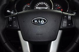 2010款起亚索兰托 2.4L手自一体舒适型