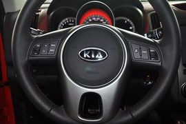 2011款起亚速迈 2.0L AT运动版