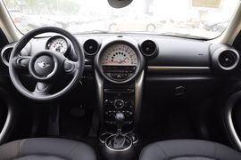 2011款MINI ONE COUNTRYMAN