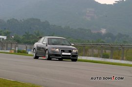   2006款奥迪RS4