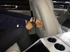 后排腿部空间