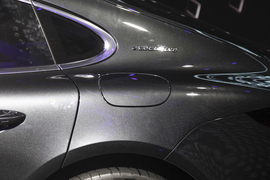2017款保时捷Panamera 4 E-Hybrid 行政加长版