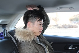 后排头部空间
