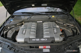 奥迪A8L W12发动机实拍
