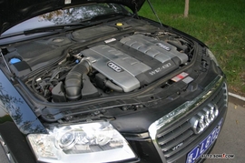 奥迪A8L W12发动机实拍