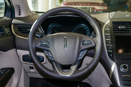 2017款林肯MKC 2.0T 四驱尊雅版