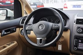 2011款大众途安 1.4T DSG智臻版5座