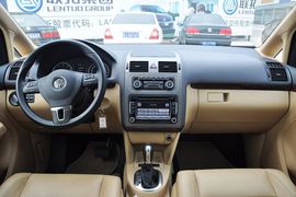 2011款大众途安 1.4T DSG智臻版5座