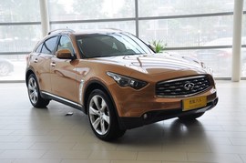 2011款英菲尼迪FX35超越版到店实拍