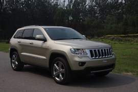 2011款Jeep吉普大切诺基 3.6L 旗舰导航版到店