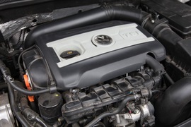 2011款上海大众全新帕萨特1.8T御尊版试驾实拍