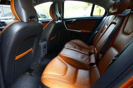 2011款沃尔沃S60 3.0T AWD 智尊版试驾实拍 
