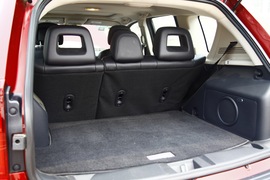2011款Jeep吉普 指南者2.4豪华版 试驾实拍