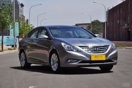 2011款现代索纳塔八 2.0L TOP自动顶级版