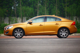 2011款沃尔沃S60 3.0T AWD 智尊版试驾实拍 