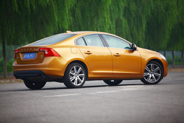 2011款沃尔沃S60 3.0T AWD 智尊版试驾实拍