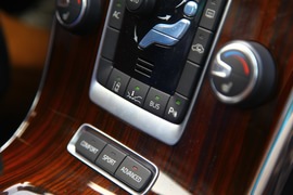 2011款沃尔沃S60 3.0T AWD 智尊版试驾实拍 