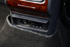 2011款上海大众全新帕萨特1.8T御尊版试驾实拍