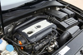 2011款上海大众全新帕萨特1.8T御尊版试驾实拍