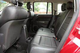 2011款Jeep吉普 指南者2.4豪华版 试驾实拍
