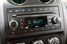 2011款Jeep吉普 指南者2.4豪华版 试驾实拍
