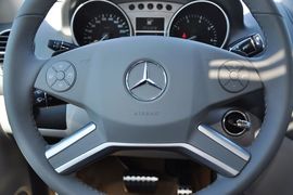 2010款奔驰ML300 4MATIC