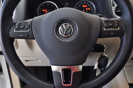 2010款大众途观 2.0TSI 手自一体旗舰导航版