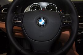 2011款宝马730Li 典雅型