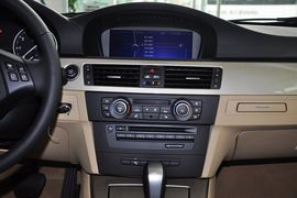 2011款华晨宝马320i豪华型