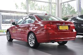 2011款华晨宝马320i豪华型