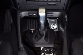 2010款宝马X1 xDrive28i