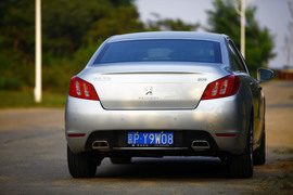 2011款标致508 2.3L旗舰版测试实拍