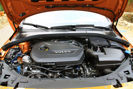 2012款沃尔沃S60 1.6T试驾