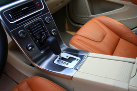 2012款沃尔沃S60 1.6T试驾