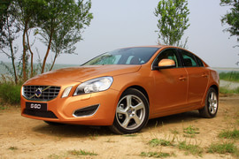 2012款沃尔沃S60 1.6T试驾