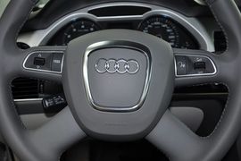 2011款奥迪A6L 2.4L技术型