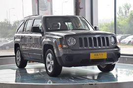 2011款Jeep吉普自由客 2.4L经典升级版
