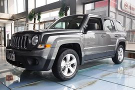 2011款Jeep吉普自由客 2.4L经典升级版