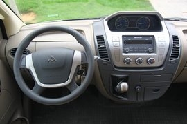 2011款上汽大通V80密云试驾