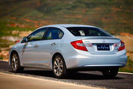 :2012款本田思域2.0L TYPE-S自动导航版大理试驾