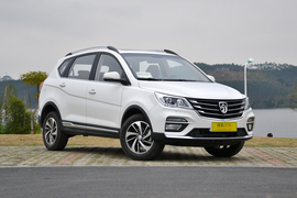 2017款宝骏560 律动版 1.8L AMT智能尊享型