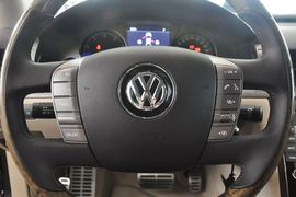 2011款大众辉腾 V6 5座Exclusive版