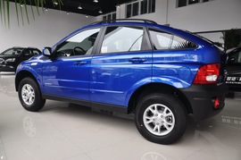 2011款双龙爱腾 G23D两驱舒适导航版