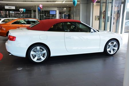 奥迪a5敞篷车_奥迪a3敞篷提车_奥迪a1敞篷