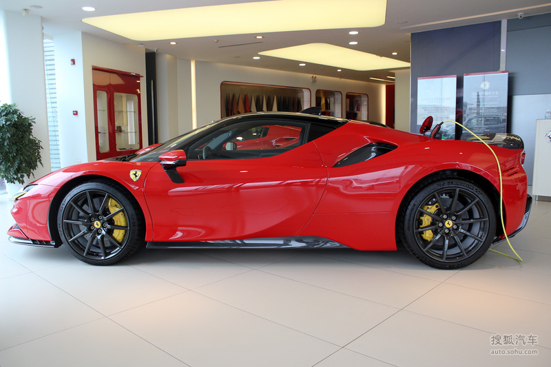 法拉利sf90stradale